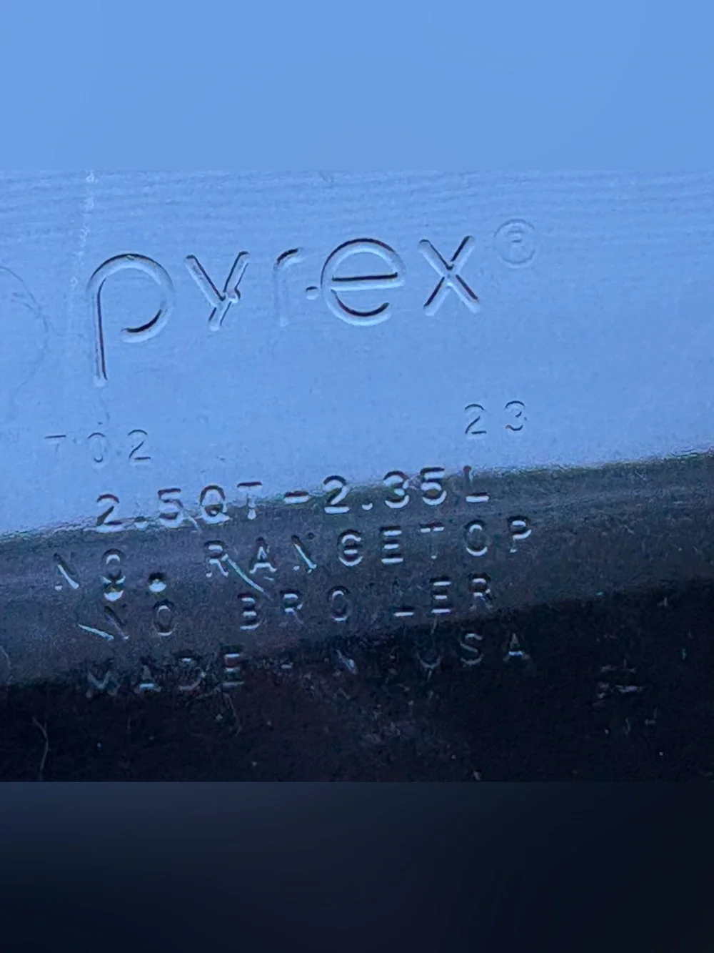 Pyrex Cobalt Blue 2.5 quart Open Roaster 702